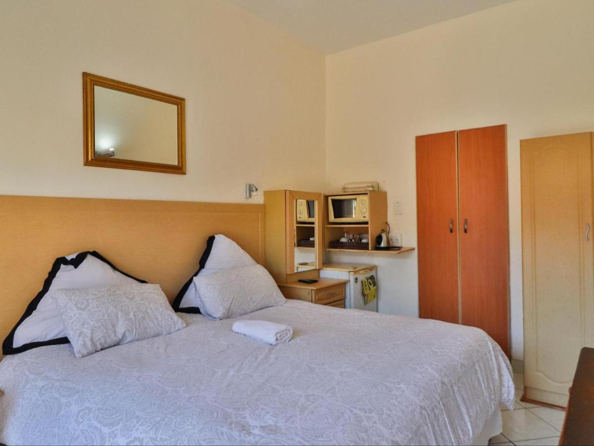 Dolphin Coast B&B ダーバン エクステリア 写真